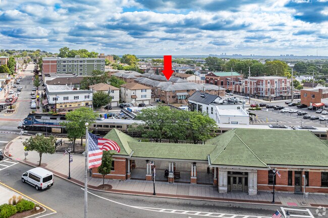Foto del edificio - Station Square Apartments – Steps from East Rutherford Train Station with Parking Included