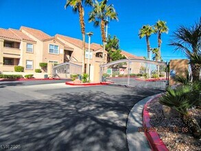 Building Photo - 8101 W Flamingo Rd