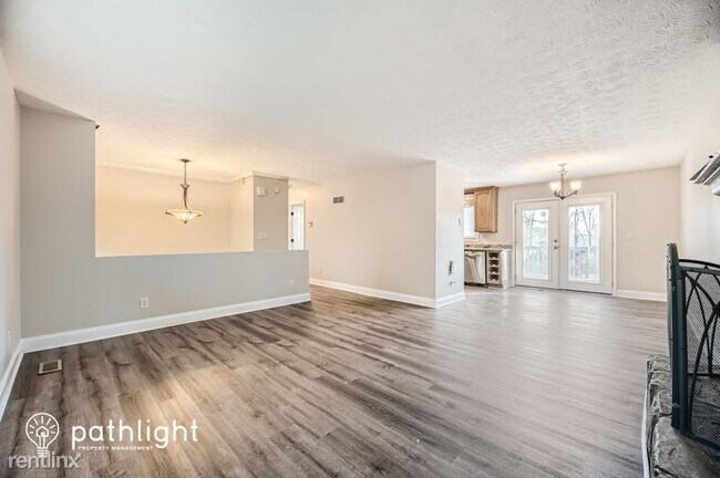 Building Photo - 5 br, 3 bath House - 5385 Stewart Mill Roa...