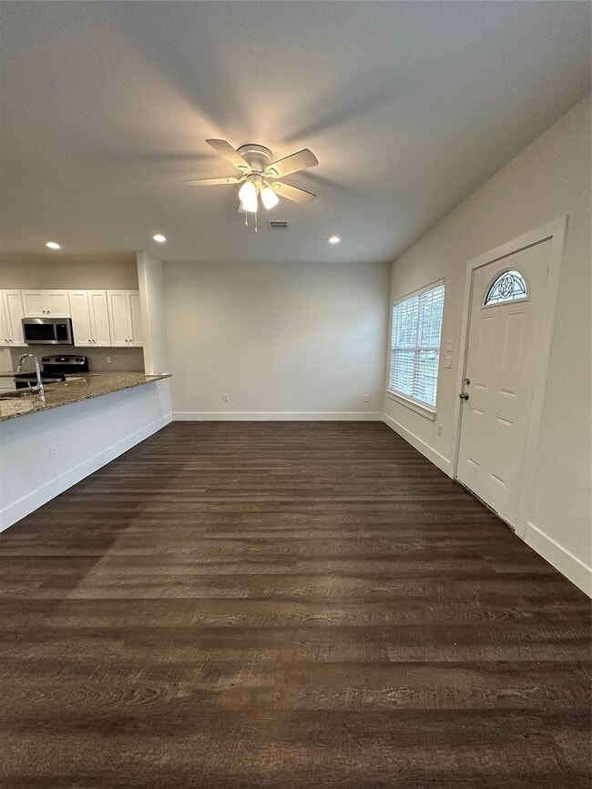 Foto del edificio - 9302 Bean St