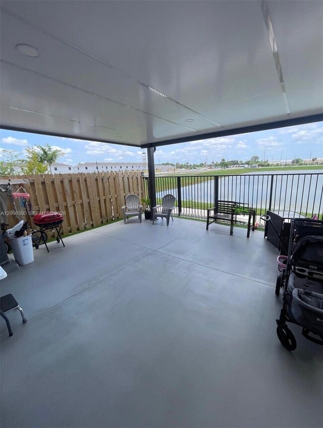 Building Photo - 441 NE 13th St