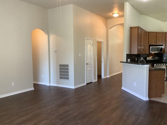 Foto del edificio - 5119 Westwood Pines Dr
