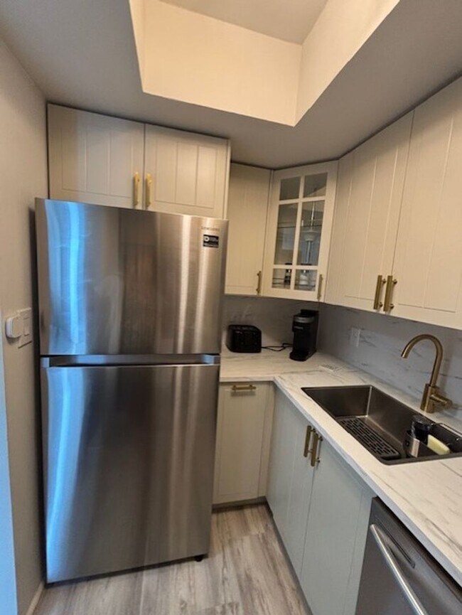 Foto del edificio - Oceans Condominium