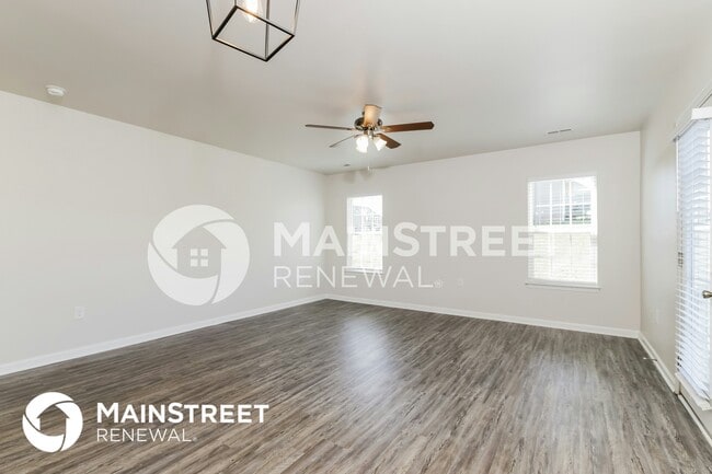 Building Photo - 6166 Brentwood Pk Dr