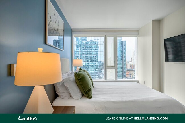 Building Photo - 515 W 38th St