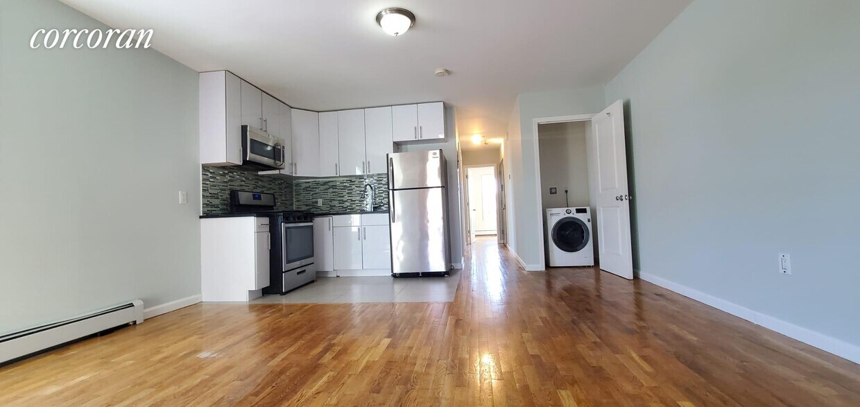 444 Timpson Pl, The Bronx, NY 10455 Room for Rent in The Bronx, NY