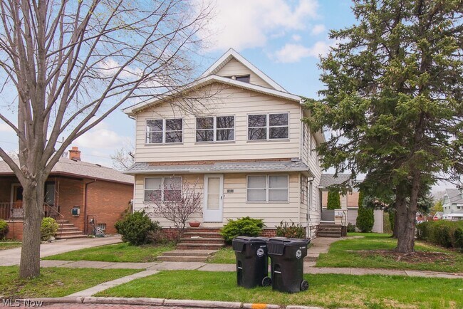 Foto del edificio - 19211 Shawnee Ave
