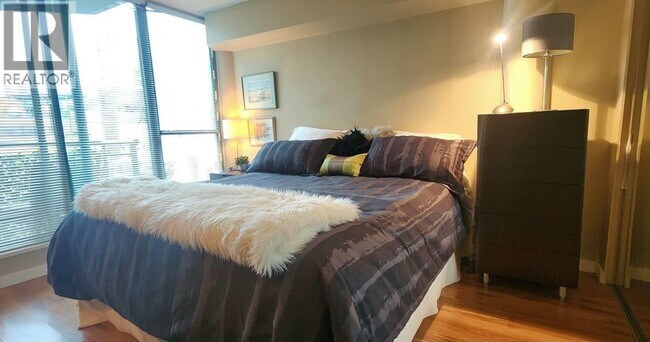 Building Photo - 1778 Alberni St