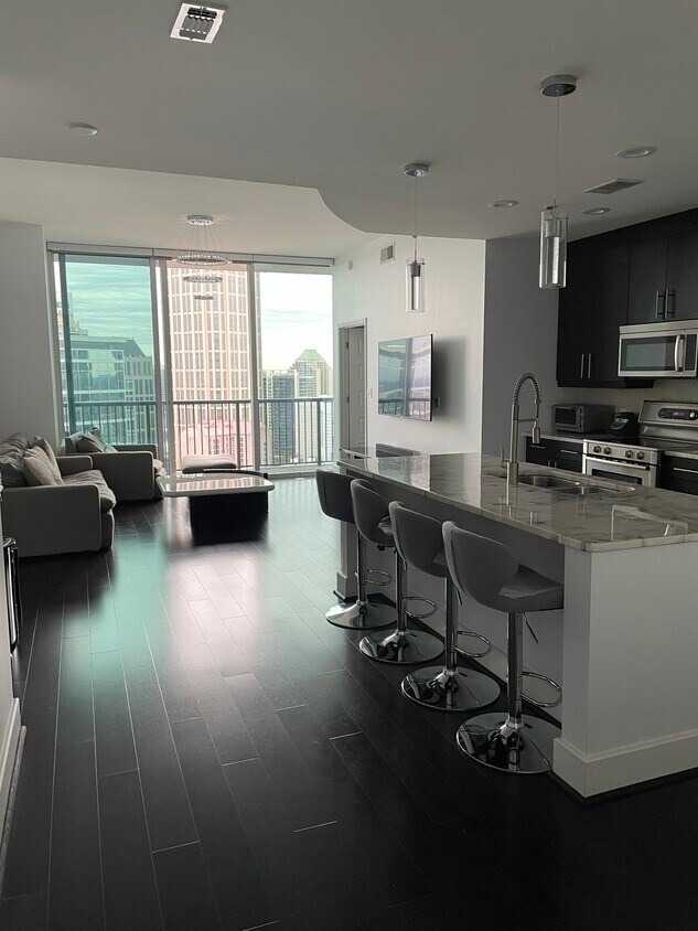 Foto principal - 1080 Peachtree St NE
