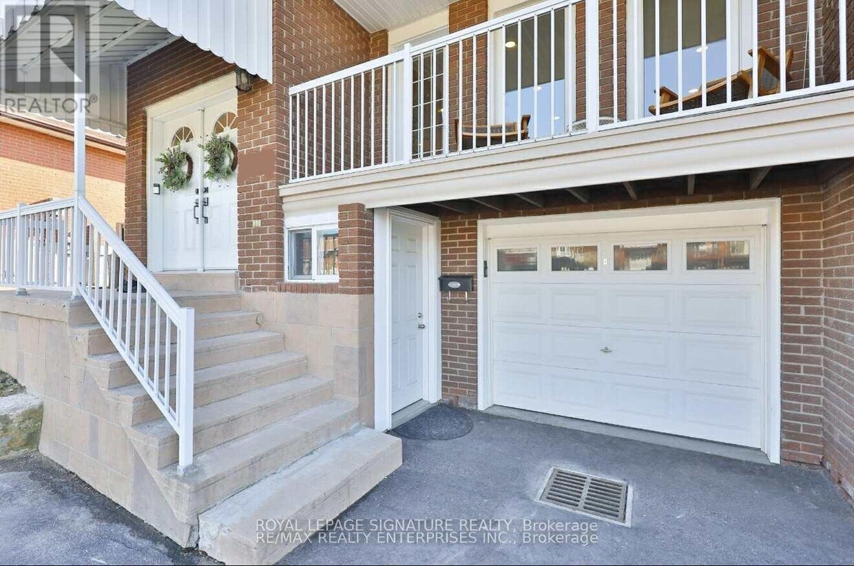 Primary Photo - 4050 Dunmow Crescent