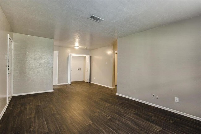 Building Photo - 1407 Candlelight Ave