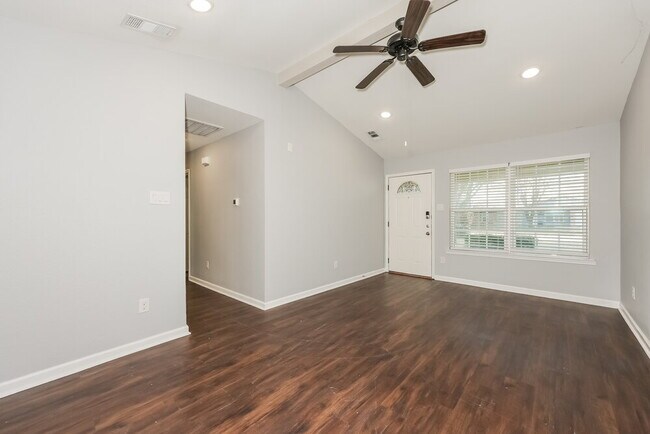 Foto del edificio - 808 Quinette Dr