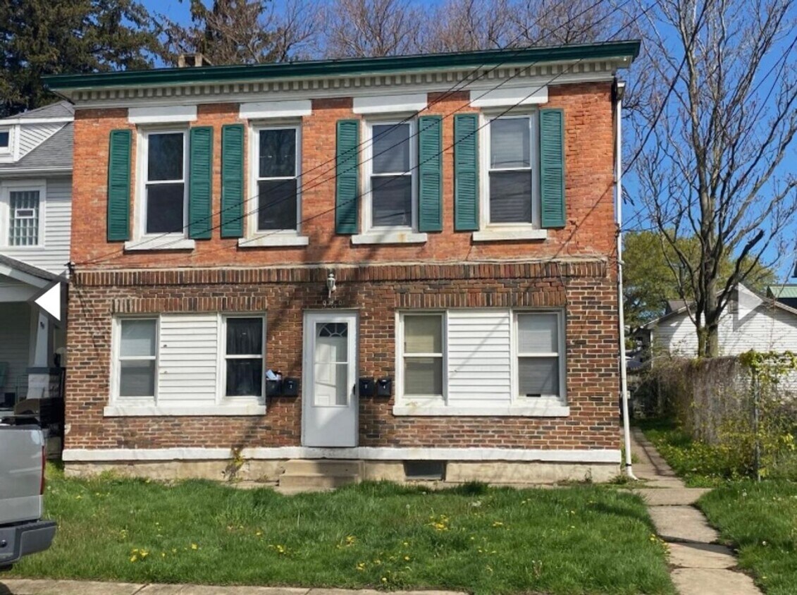 Foto principal - 909 W Adams St