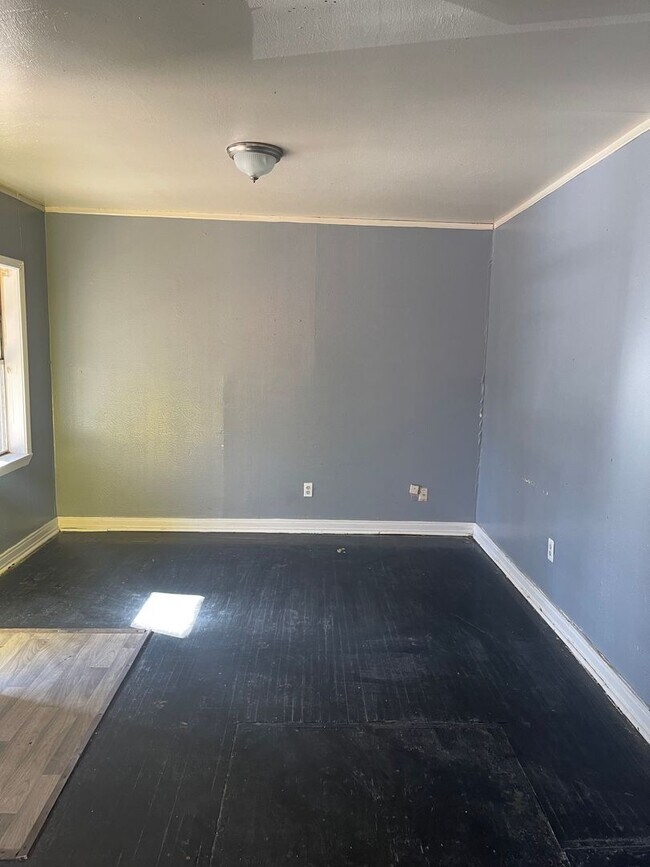 Foto del edificio - 2624 Merwin St