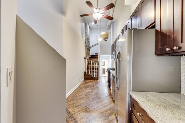 Foto del edificio - 1802 N Sheffield Ave