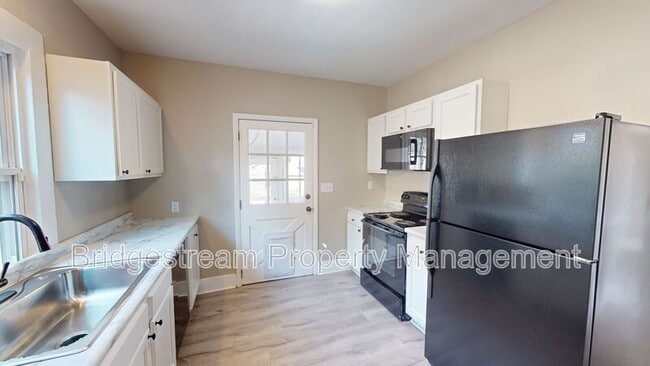 Foto del edificio - 2029 Brookline Ave