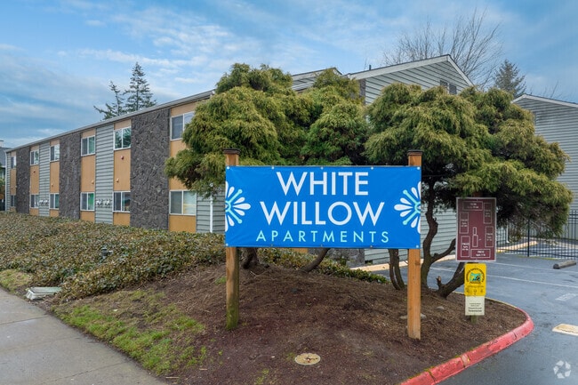 Building Photo - White Willow Apartments