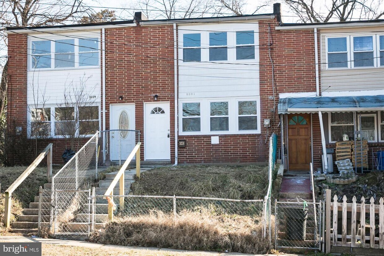 3231 Bero Rd, Halethorpe, MD 21227 Townhome Rentals in Halethorpe MD