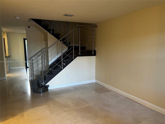 Foto del edificio - 8830 NW 116th Path