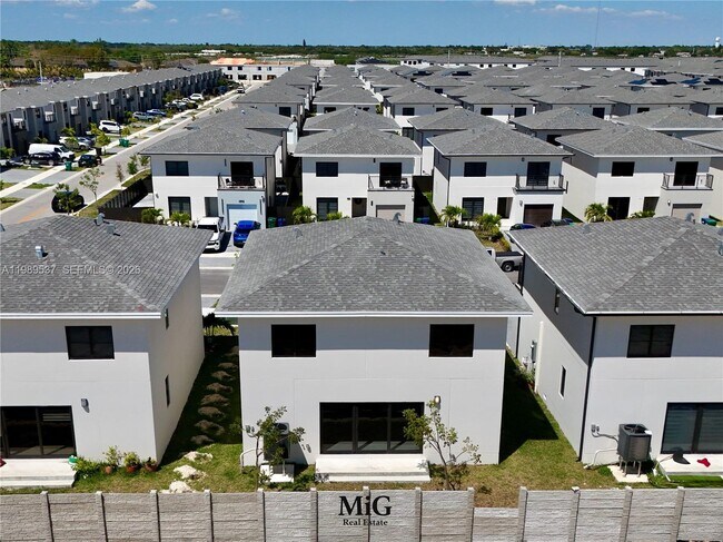 Foto del edificio - 1374 NW 1st St