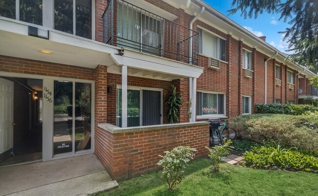 Patio - 1154 Osterman Ave