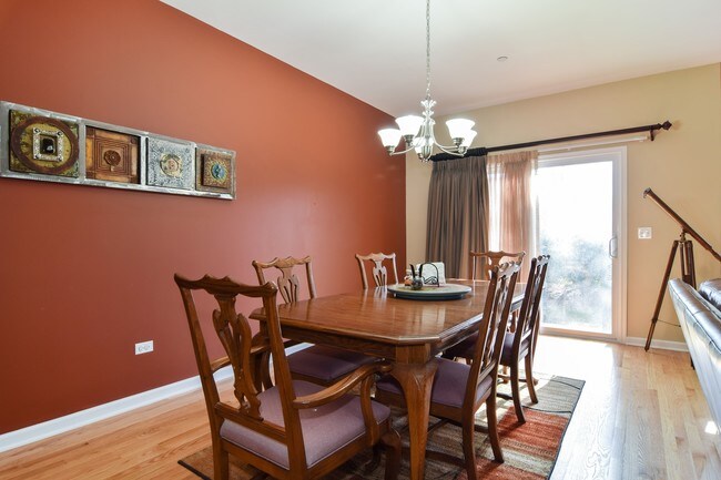 Foto del edificio - 547 Bobby Ann Ct