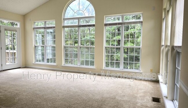 Building Photo - 1216 Twelve Oaks Ln