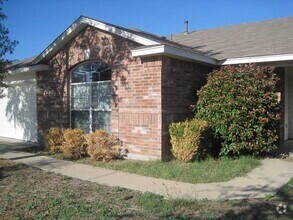 Building Photo - 4028 Enchanted Rock Cove