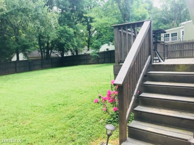 Building Photo - 3 br, 2 bath House - 2129 Riverside Drive