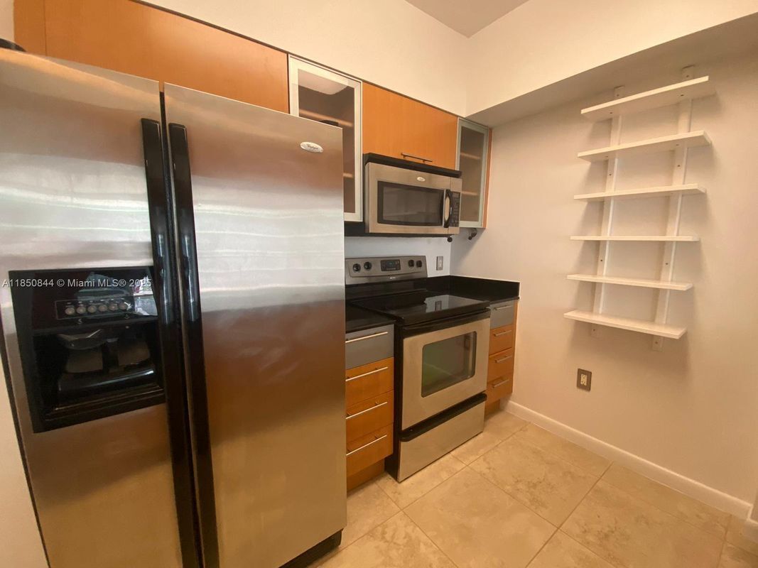 Foto del edificio - 1750 N Bayshore Dr