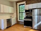 Primary Photo - 3765 N Kenmore Ave