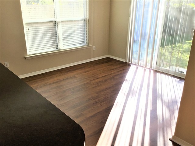 Building Photo - 317 Duck Pond Lane