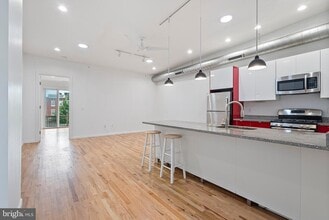 Building Photo - 1215 N Hancock St