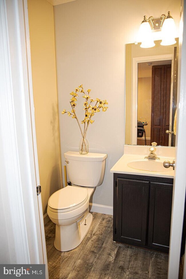 Foto del edificio - 303 Whisper Ct