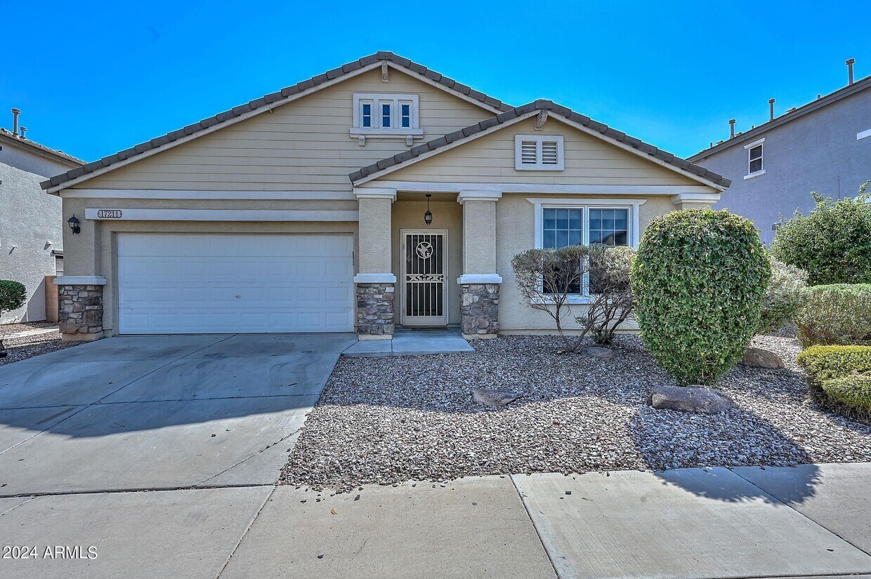 Foto principal - 17211 W Statler St