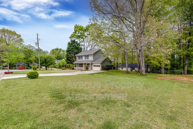 Building Photo - 370 Springlake Dr