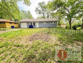 Building Photo - 8609 Everett St
