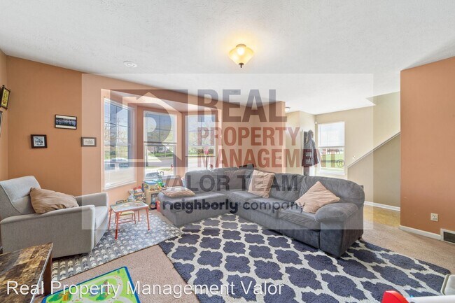 Foto del edificio - 3 br, 2.5 bath House - 8632 Chester Prkwy