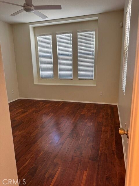 Foto del edificio - 1133 Shady Creek Dr