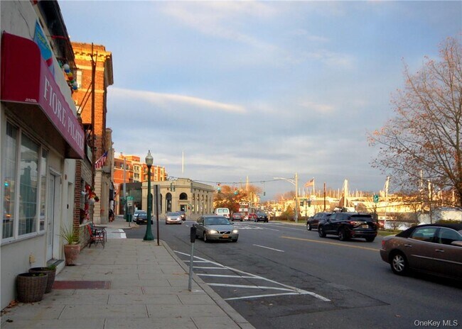Foto del edificio - 132 W Boston Post Rd