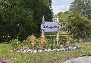 Building Photo - 1400 Green Valley Cir