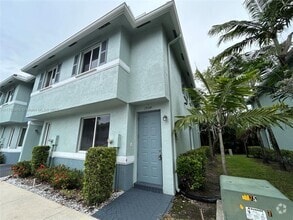 Building Photo - 1924 Alamanda Way