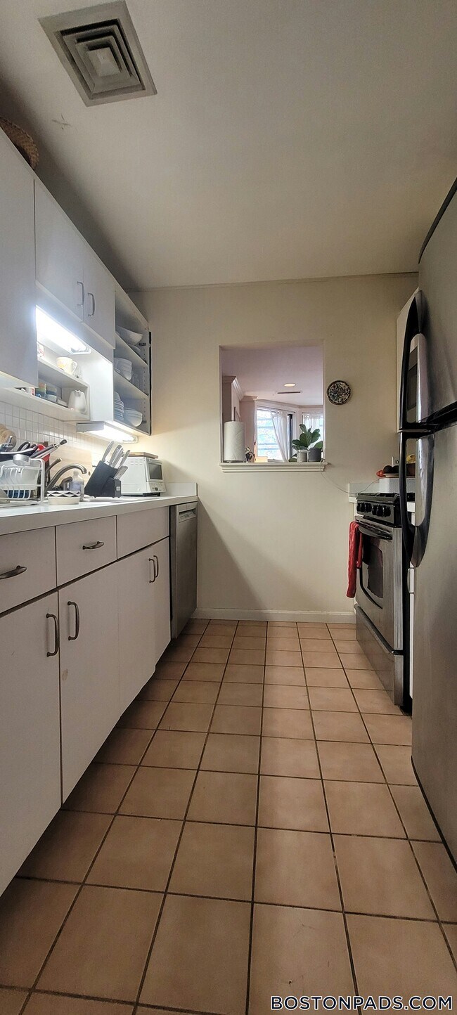 Building Photo - 7 Henry St