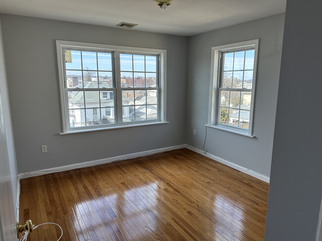 Bedroom 1 - 214 Jessamine Ave