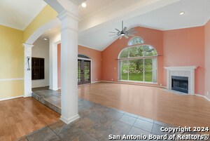 Building Photo - 723 Sendera St