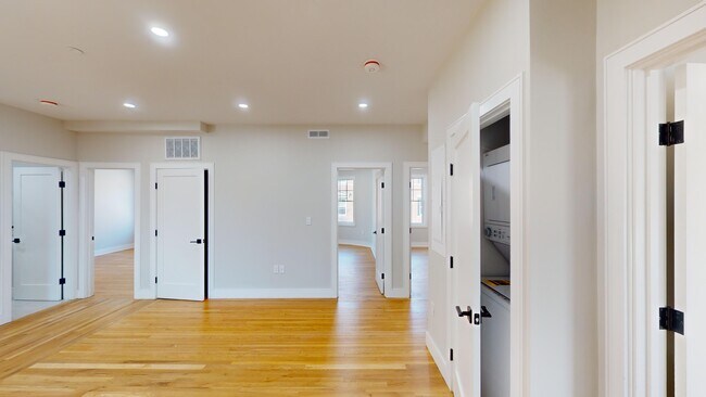 Foto del edificio - 145 Sutherland Rd