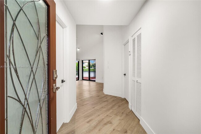 Foto del edificio - 620 SW 113th Terrace