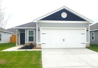 Building Photo - 15454 Maple Ter Dr