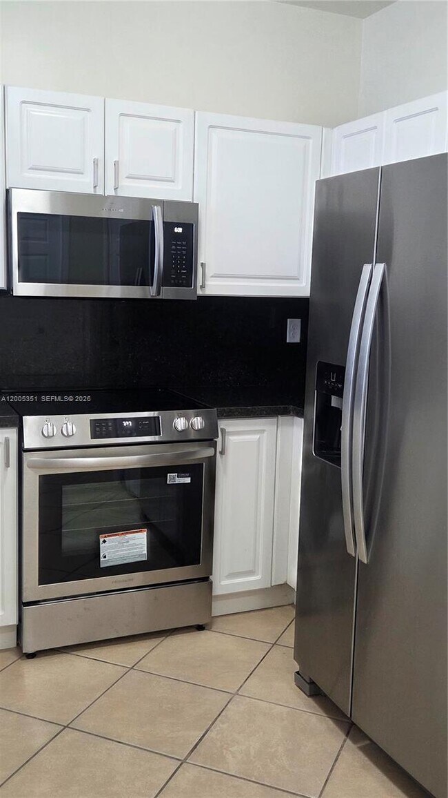 Foto del edificio - 5440 NW 107th Ave