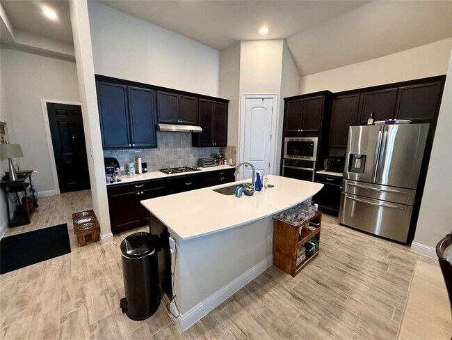 Foto del edificio - 6804 Covina Ln